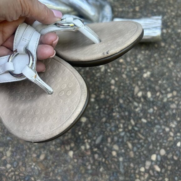 Vionic White Leather Tide Aloe Toe Post Ortho Heel Thong Sandals Size 7 - Picture 7 of 10